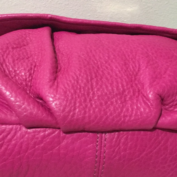 MARC BY MARC JACOBS Large Hot Pink Leather Shoulder Bag / Crossbody Bag Purse - Picture 8 of 17
